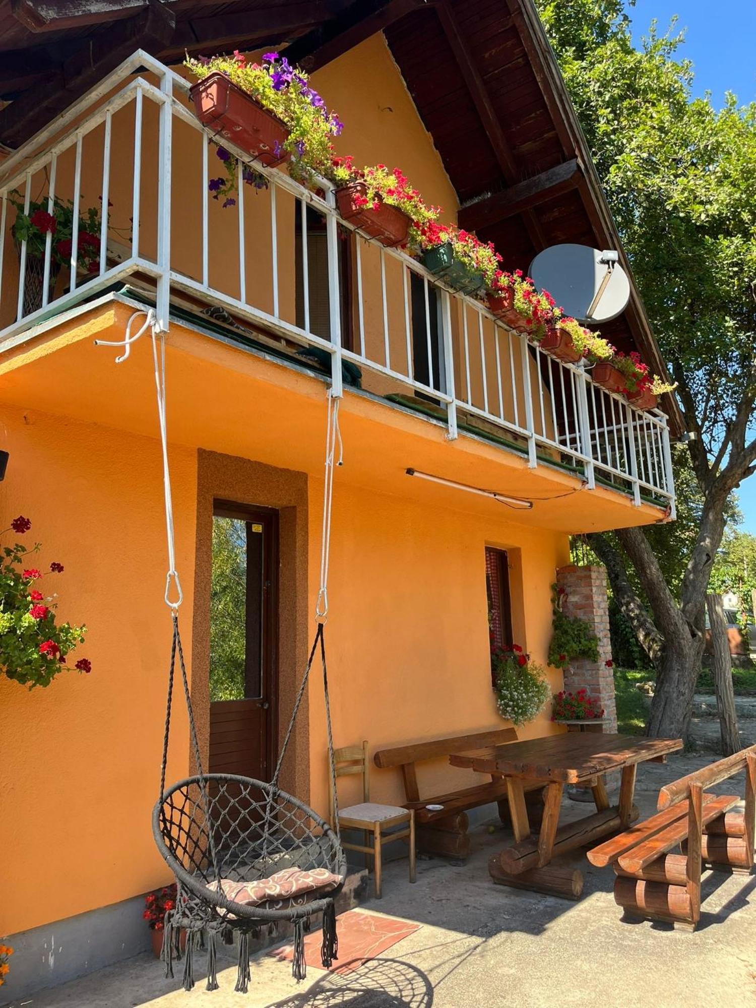 Bed And Breakfast Family Djukic Sipovo Exterior photo